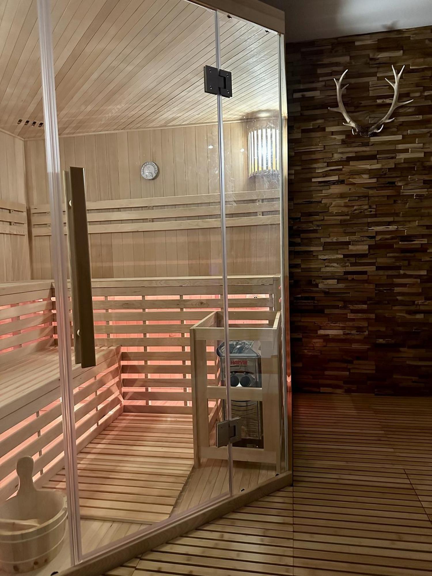 Grosszuegige Und Romantische Wellnessoase Mit Privater Sauna In Ruhiger Lage Apartment Karlsbad Ngoại thất bức ảnh